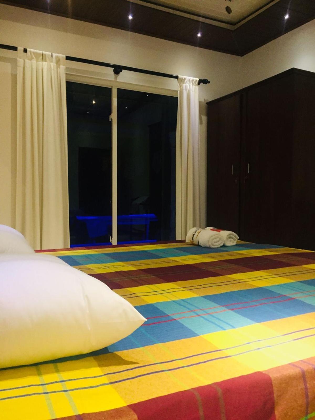 Susha 1ac Bedroom With 2non Ac Bedrooms Villa Hikkaduwa