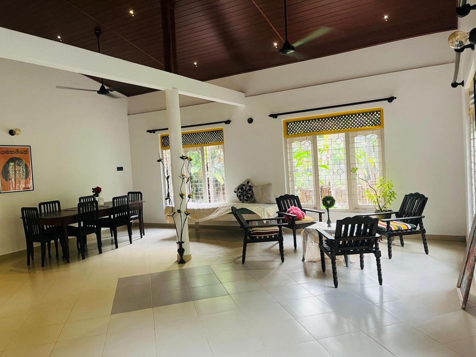 Villa Susha 1ac Bedroom With 2non Ac Bedrooms Hikkaduwa