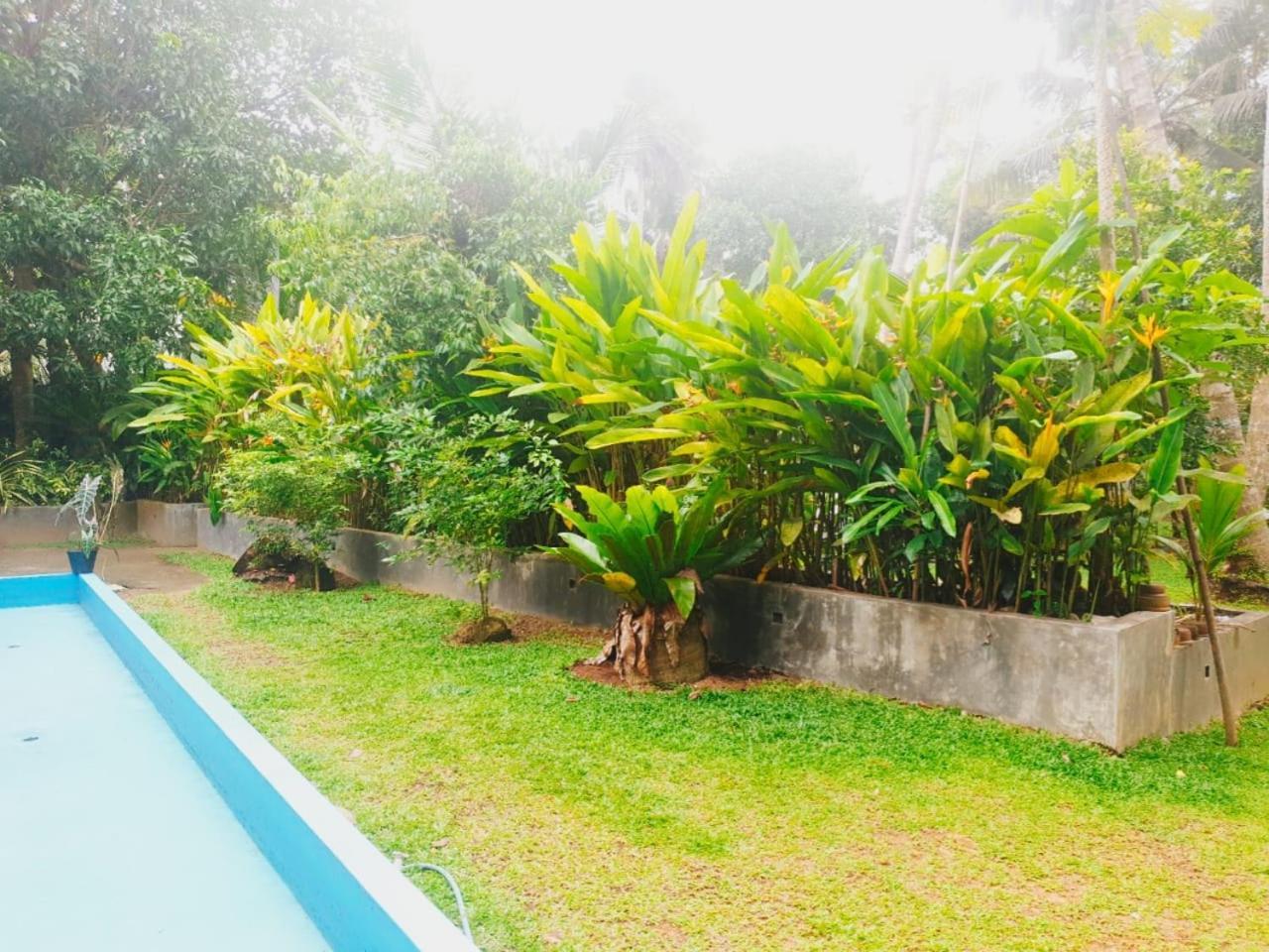 Susha 1ac Bedroom With 2non Ac Bedrooms Hikkaduwa